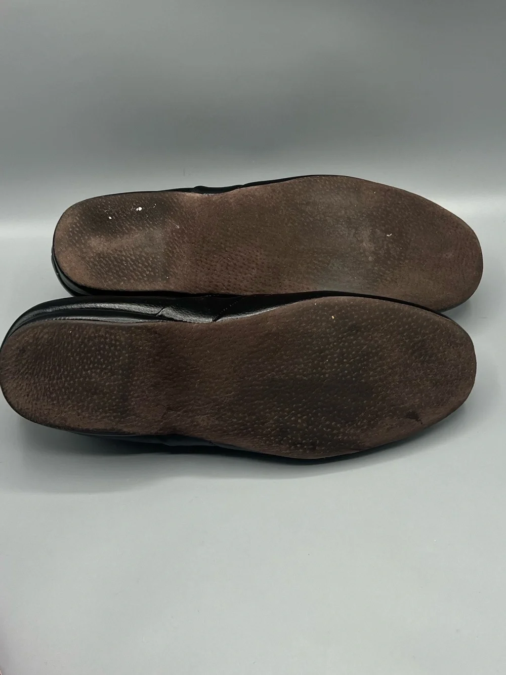 Vermont Country Store Men's Black Classic Leather Slippers